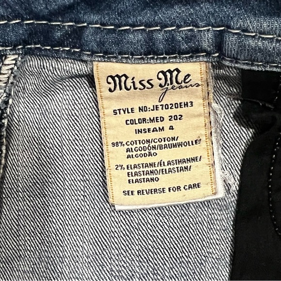 MISS ME: Distressed Mid-Rise Easy Shorts - Picture 8 of 8